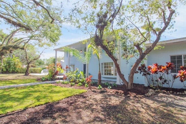 Photo - 6900 SW 104th St