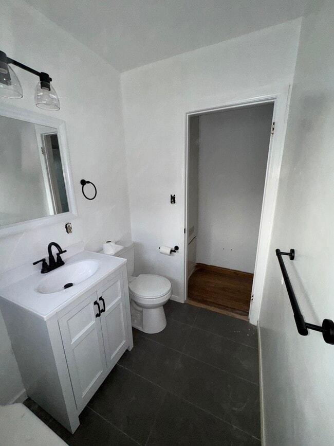 Photo - 5427 Bridgeview Ave Unit 5427 Bridgeview Ave