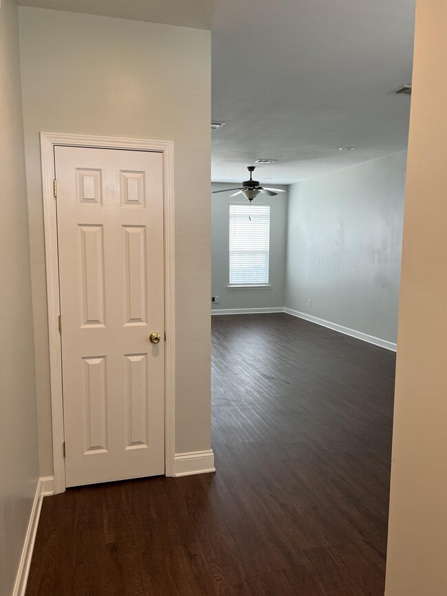 Photo - 609 Atkinson Dr