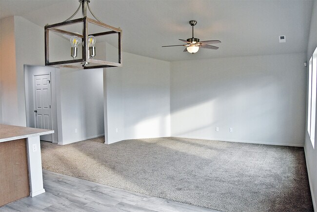 Photo - 17680 N Pegram Way