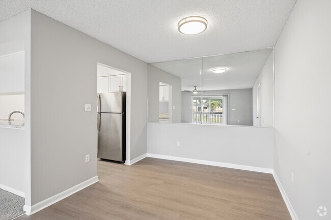 1BR, 1BA - 750SF - Dining Room