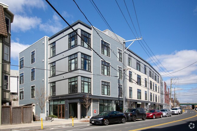 Foto principal - 197 Washington St