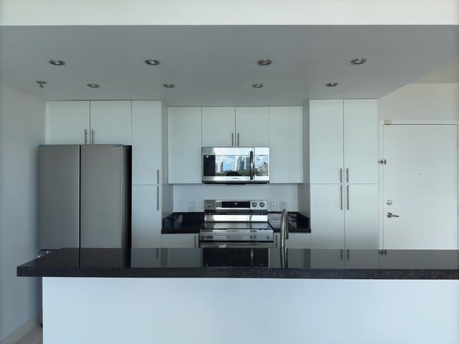 Photo - 1401 SW 22nd St Unit Coral Sea View - 1003