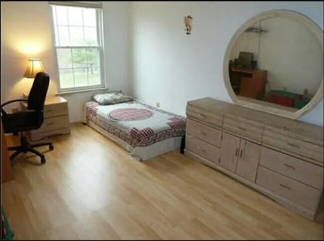 Photo - 42 Tanglewood Ct