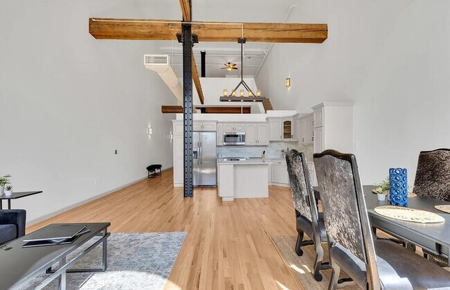 Photo - 1555 California St Unit ID1341154P