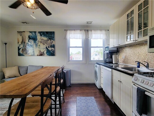 Photo - 11 Hammond St Unit 3