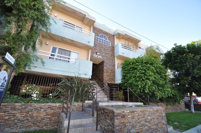 Building Photo - 6041 Fulton Ave