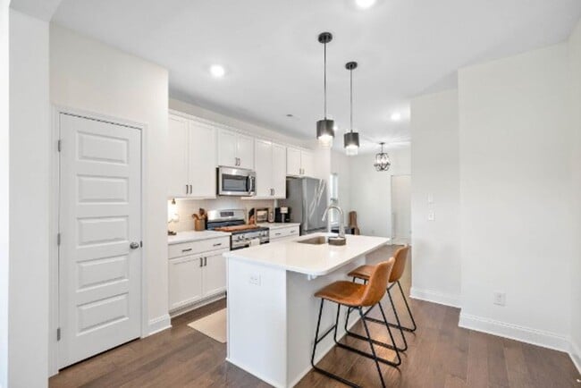 Photo - FOR LEASE- TOWNHOME IN THE PRESERVE AT BELLE POINTE!