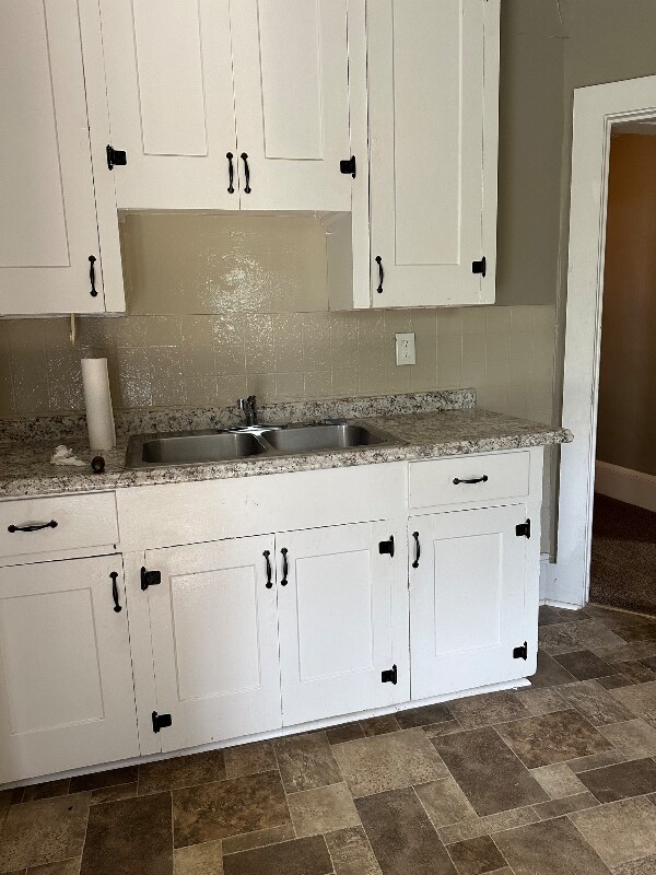 Photo - 881 Babbitt Rd Unidad Upstairs