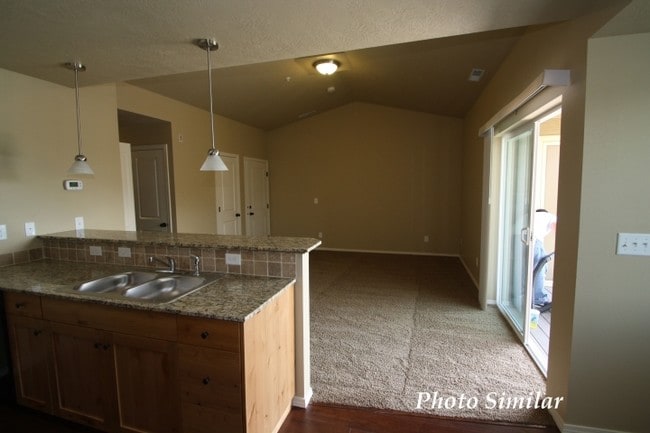 Photo - Aberdeen Place