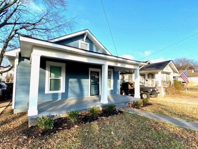 Photo - 1029 Bruce St