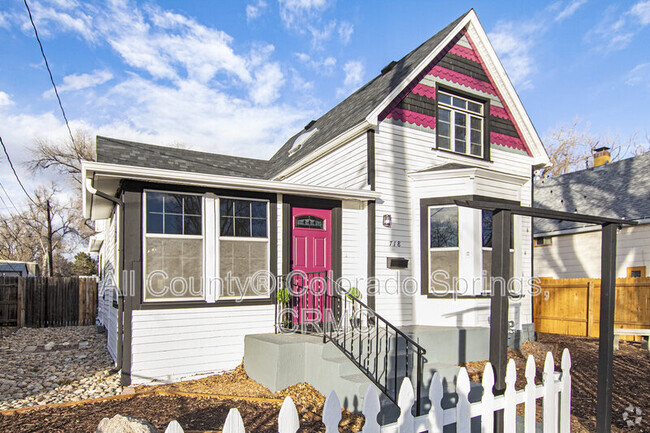 Building Photo - 718 E Cache La Poudre St Rental