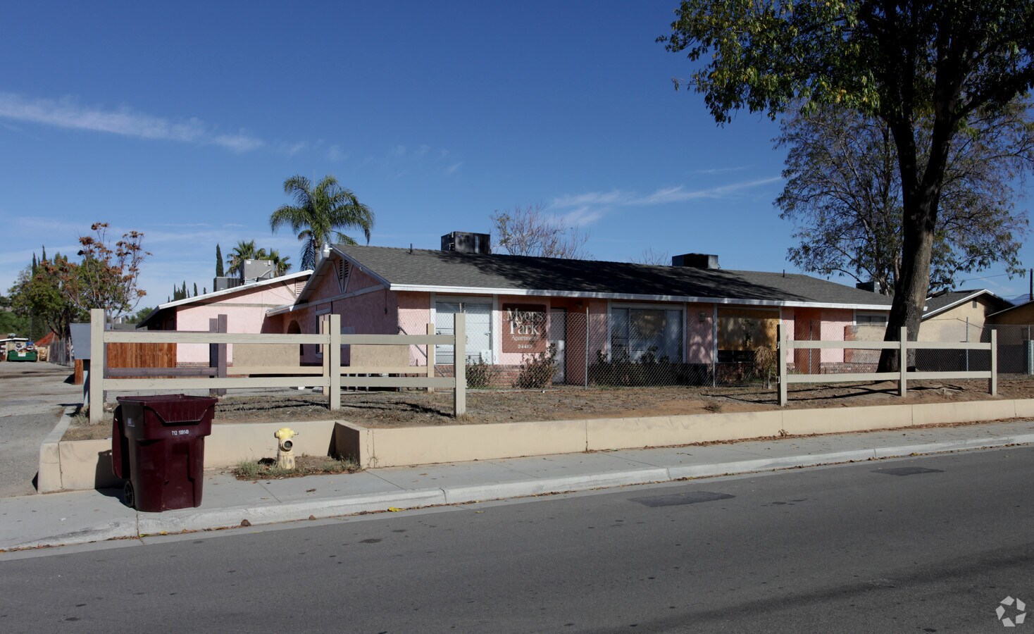 Photo - Myers Park Apartments