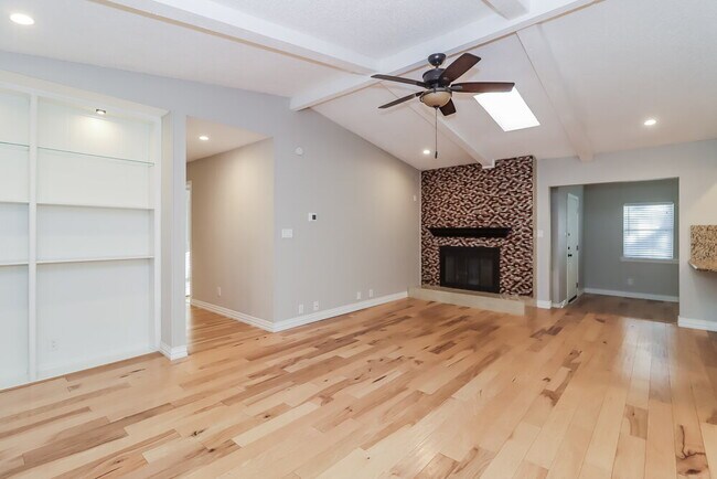 Photo - 2715 Hilldale Blvd