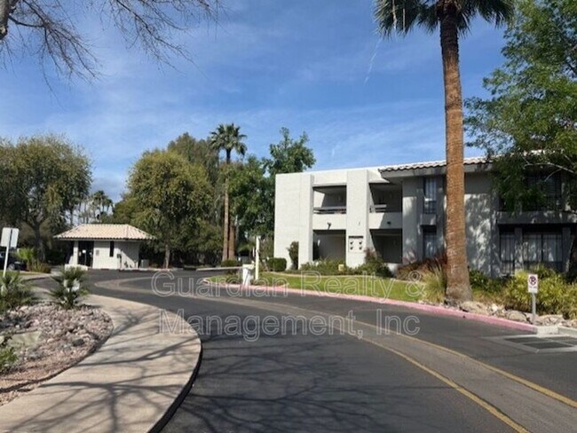 Photo - 5203 N 24th St Unidad 102