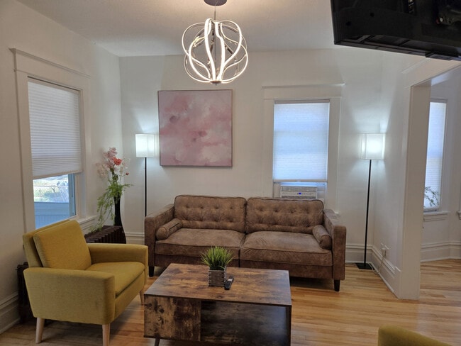 Photo - 1318 Englewood Ave Unit ID1324015P