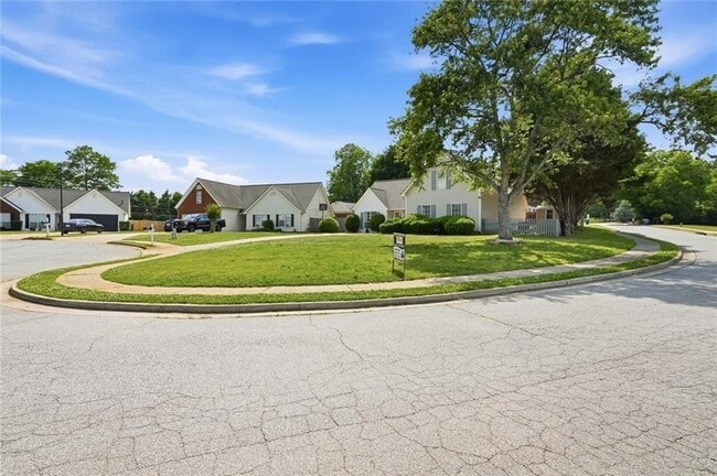 35 Shenandoah Dr