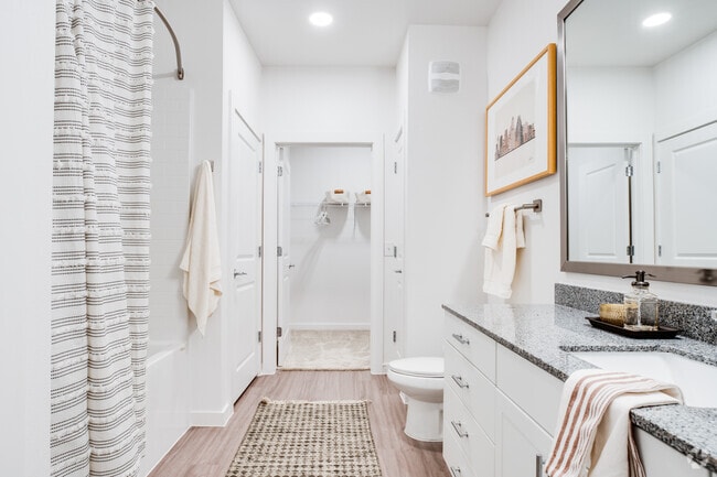 2BR, 2BA - 1108SF