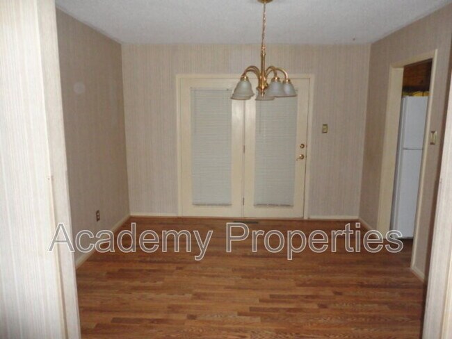 Photo - 1417 Pennel Dr