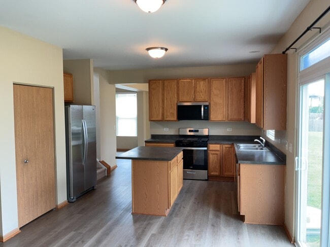 Photo - 2771 Cranston Cir