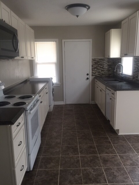 Photo - 1206 NW Oak Ave