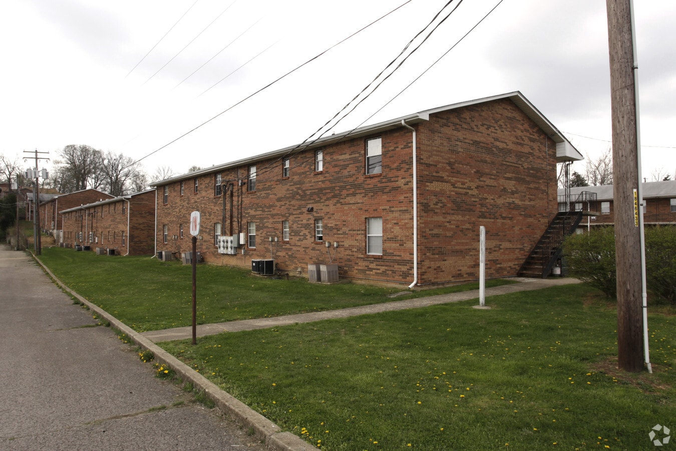 Patton Village Apartaments - Patton Village Apartments