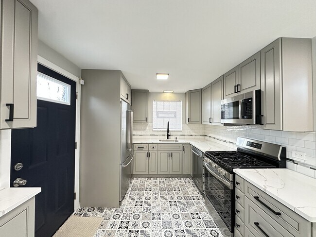 Photo - 8318 S Dorchester Ave Unit ESH