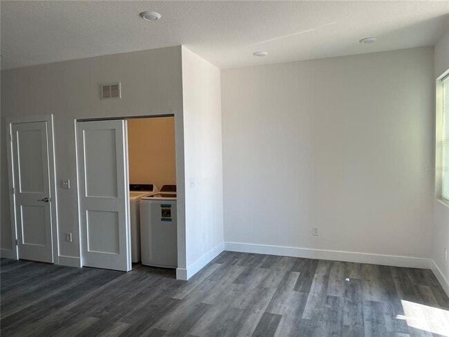Photo - 2104 E Columbus Dr Unit 301