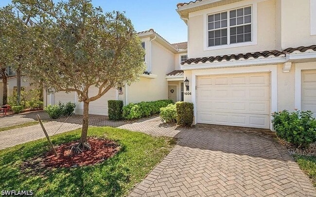 Photo - 1315 Henley St Unidad 1006