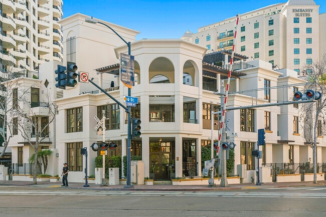 Building Photo - 686 Kettner Blvd Rental