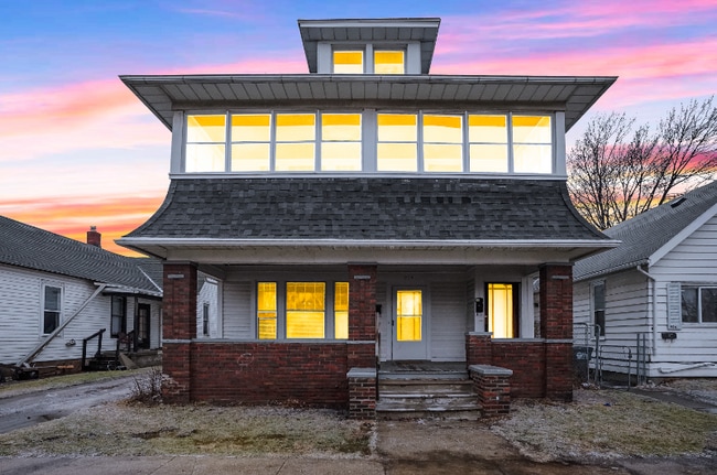 Building Photo - 908 Forsythe St Rental
