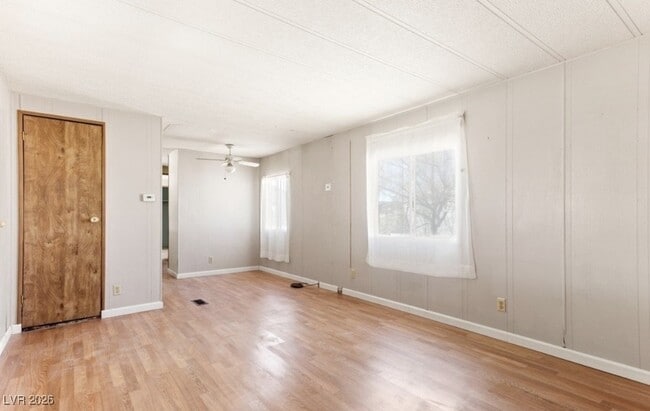 Photo - 1240 S Comstock Cir