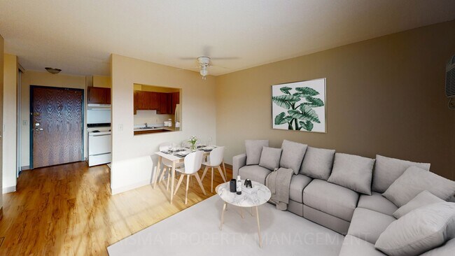 814 E Highway 44