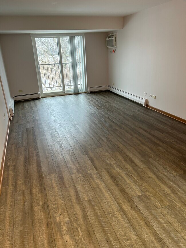 Photo - 215 E Park Ave
