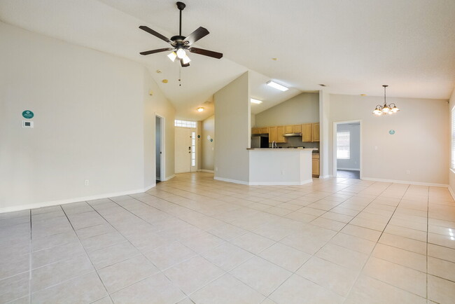 Photo - 2119 Dumas Dr