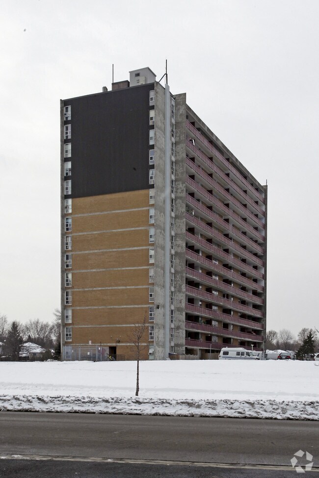 Primary Photo - 2185 Sheridan Park Dr