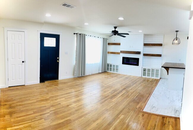 Photo - 311 SW 10th St