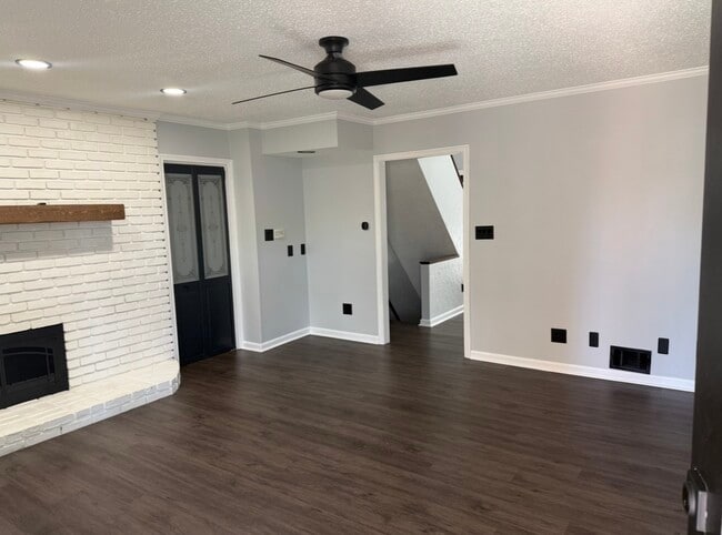 Photo - 119 Cloverhill Rd