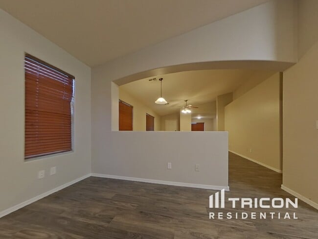 Photo - 25862 W Whyman St