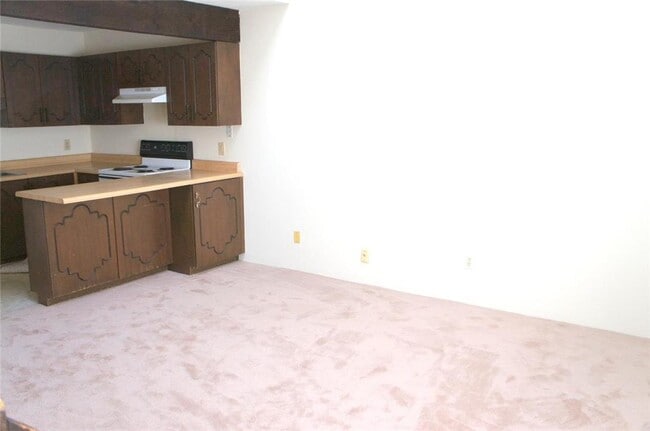 Photo - 818 White Oak Dr