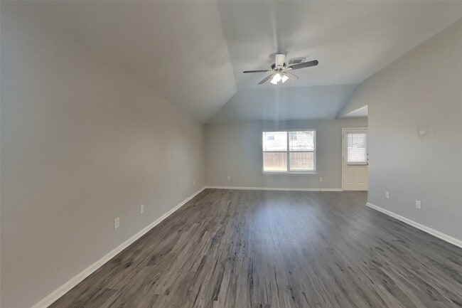 Photo - 2519 Fox Water Dr