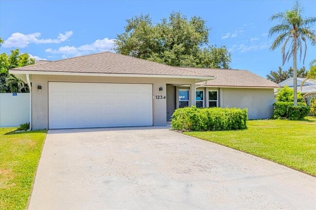 Building Photo - 1234 Pinebrook Way