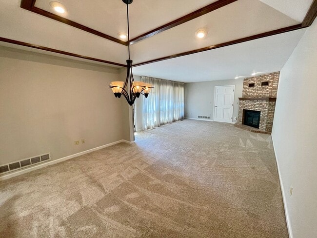 Beautifully Updated 3-Bed, 3-Bath Townhome... - Beautifully Updated 3-Bed, 3-Bath Townhome...