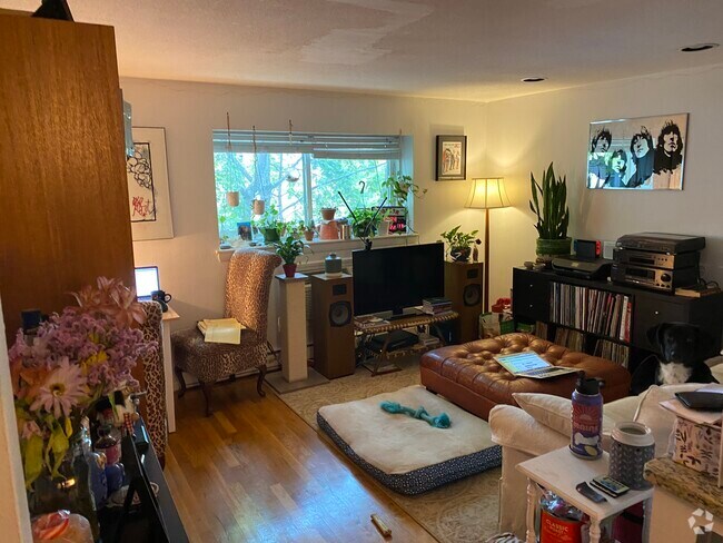 Building Photo - 44 Euston Rd Unit 24 Rental