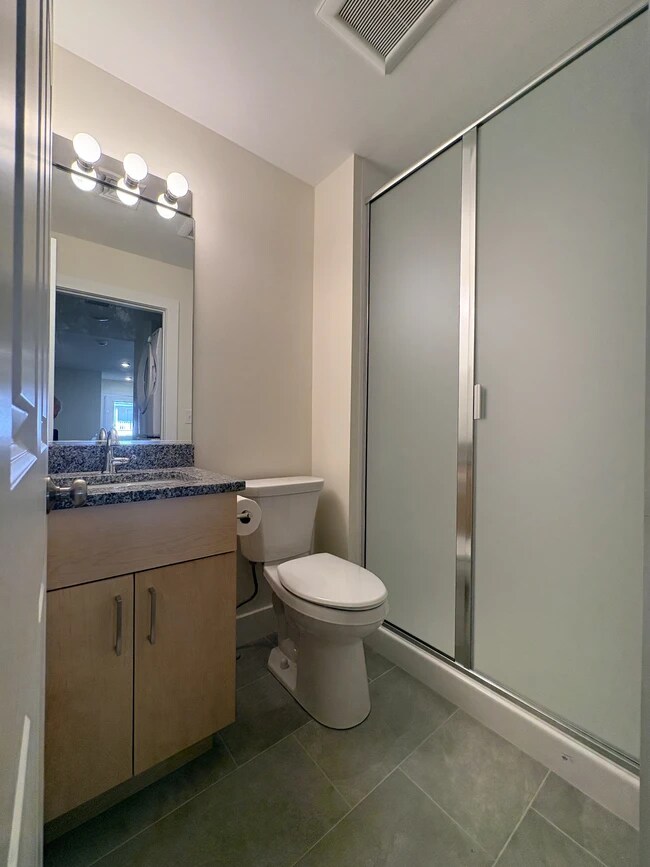 815 Main St Unit 1