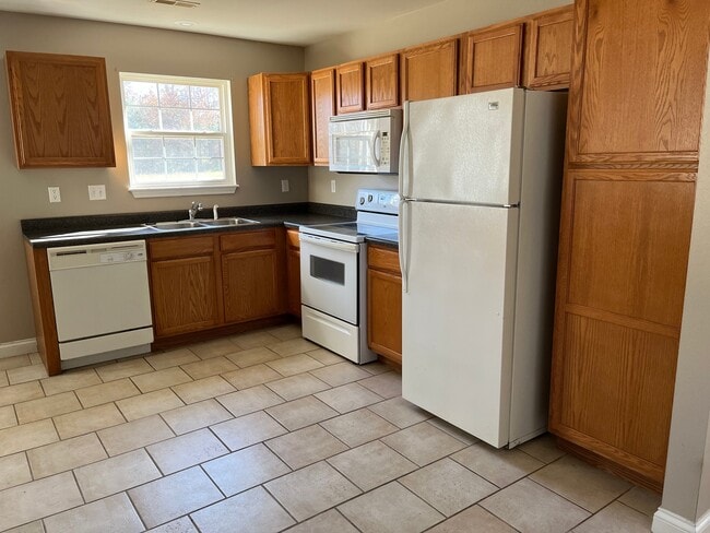 Photo - 303 B St Unit A