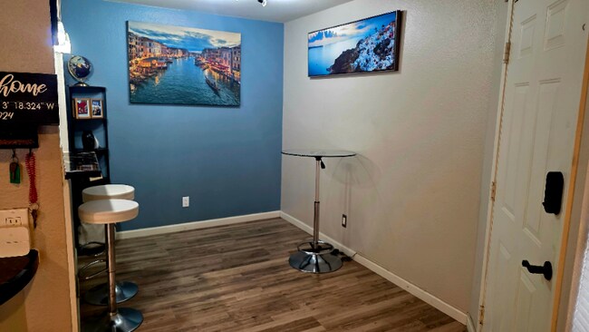 4410 N Longview Ave Unit 108