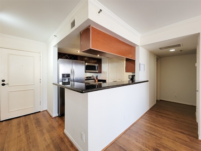 Building Photo - 3525 Sage Rd Unit 1605 Rental