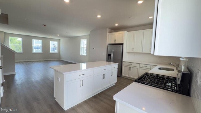 Building Photo - 116 Continental Wy Rental