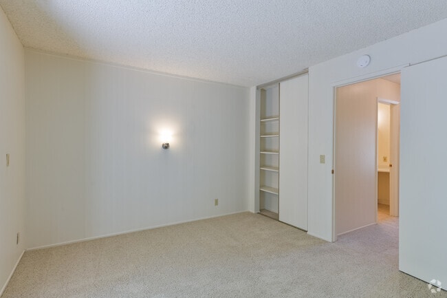 1BR, 1BA - 538SF - Bedroom
